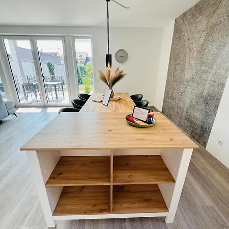 Niro I Design Apartment, Neubau, Dachterrasse, Parkplatz, Lage * Schwetzingen