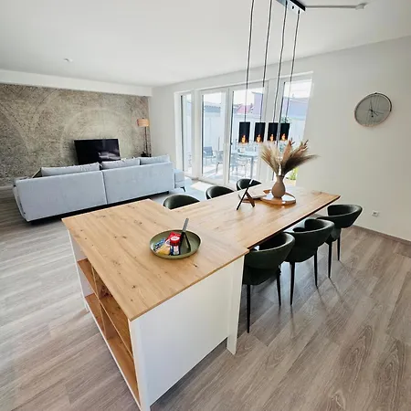 Niro I Design Apartment, Neubau, Dachterrasse, Parkplatz, Lage * Schwetzingen