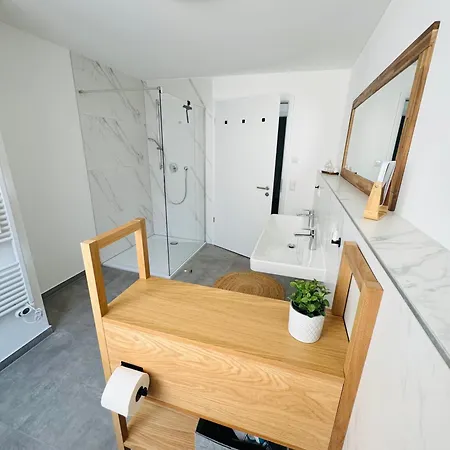 Niro I Design Apartment, Neubau, Dachterrasse, Parkplatz, Lage * Schwetzingen
