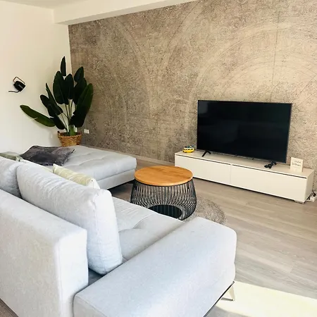 Niro I Design Apartment, Neubau, Dachterrasse, Parkplatz, Lage Apartamento